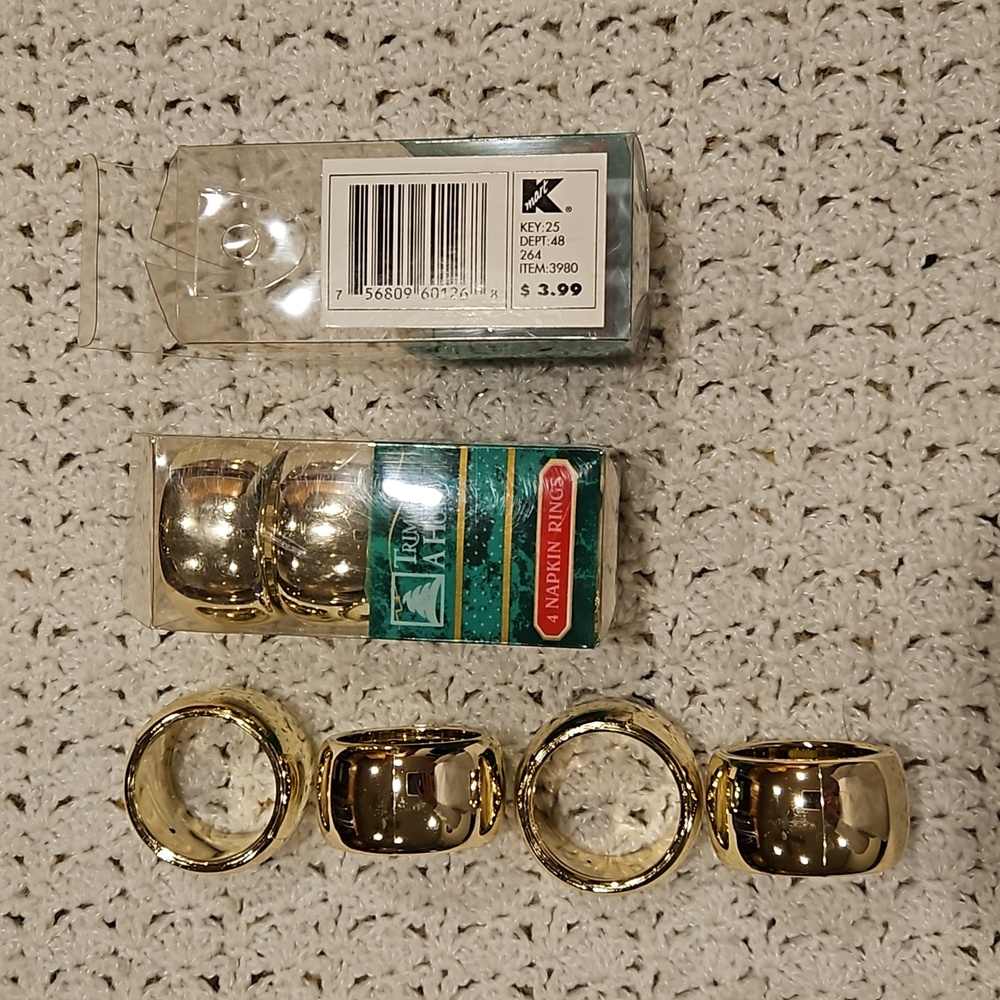 Trim A Home Napkin Rings (8) total